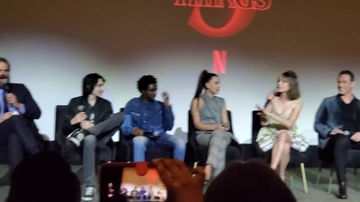 2020-01-11_-_Stranger_Things_Season_3_Q_and_A_mp40791.jpg