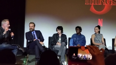 2020-01-11_-_Stranger_Things_Season_3_Q_and_A_mp40816.jpg