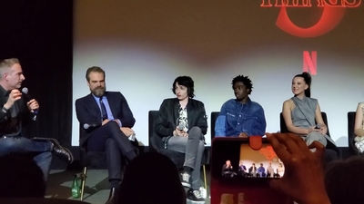 2020-01-11_-_Stranger_Things_Season_3_Q_and_A_mp40817.jpg
