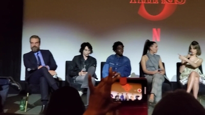 2020-01-11_-_Stranger_Things_Season_3_Q_and_A_mp40823.jpg