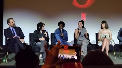 2020-01-11_-_Stranger_Things_Season_3_Q_and_A_mp40835.jpg