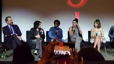 2020-01-11_-_Stranger_Things_Season_3_Q_and_A_mp40836.jpg