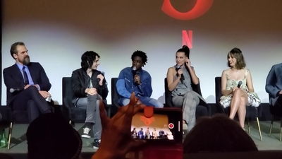 2020-01-11_-_Stranger_Things_Season_3_Q_and_A_mp40838.jpg