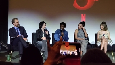 2020-01-11_-_Stranger_Things_Season_3_Q_and_A_mp40841.jpg