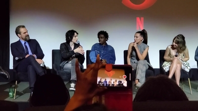 2020-01-11_-_Stranger_Things_Season_3_Q_and_A_mp40845.jpg