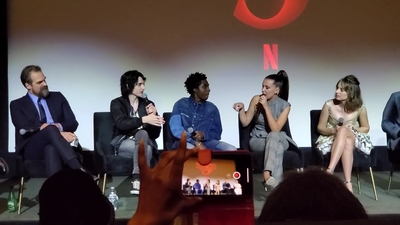 2020-01-11_-_Stranger_Things_Season_3_Q_and_A_mp40849.jpg