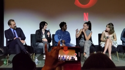 2020-01-11_-_Stranger_Things_Season_3_Q_and_A_mp40850.jpg