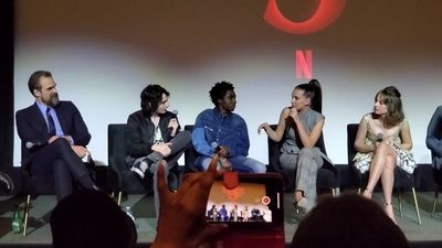2020-01-11_-_Stranger_Things_Season_3_Q_and_A_mp40851.jpg