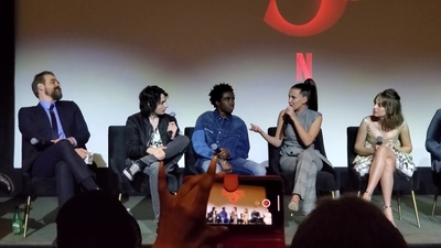 2020-01-11_-_Stranger_Things_Season_3_Q_and_A_mp40852.jpg