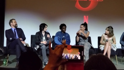 2020-01-11_-_Stranger_Things_Season_3_Q_and_A_mp40856.jpg