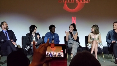2020-01-11_-_Stranger_Things_Season_3_Q_and_A_mp40860.jpg