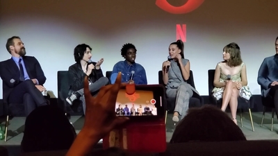2020-01-11_-_Stranger_Things_Season_3_Q_and_A_mp40864.jpg