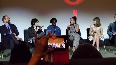 2020-01-11_-_Stranger_Things_Season_3_Q_and_A_mp40865.jpg