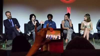 2020-01-11_-_Stranger_Things_Season_3_Q_and_A_mp40871.jpg