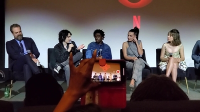2020-01-11_-_Stranger_Things_Season_3_Q_and_A_mp40872.jpg