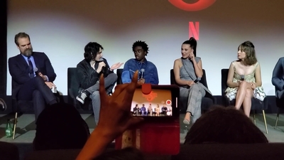 2020-01-11_-_Stranger_Things_Season_3_Q_and_A_mp40873.jpg