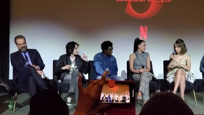 2020-01-11_-_Stranger_Things_Season_3_Q_and_A_mp40888.jpg