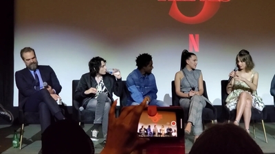 2020-01-11_-_Stranger_Things_Season_3_Q_and_A_mp40889.jpg