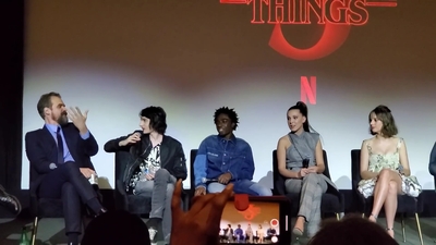 2020-01-11_-_Stranger_Things_Season_3_Q_and_A_mp40918.jpg