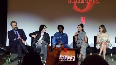 2020-01-11_-_Stranger_Things_Season_3_Q_and_A_mp40920.jpg