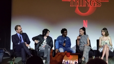 2020-01-11_-_Stranger_Things_Season_3_Q_and_A_mp40923.jpg