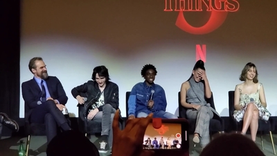 2020-01-11_-_Stranger_Things_Season_3_Q_and_A_mp40926.jpg