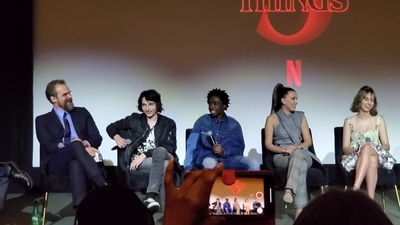 2020-01-11_-_Stranger_Things_Season_3_Q_and_A_mp40928.jpg