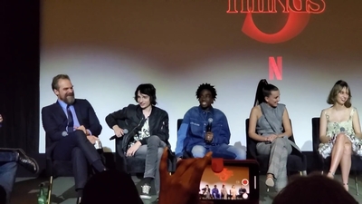 2020-01-11_-_Stranger_Things_Season_3_Q_and_A_mp40929.jpg