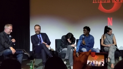 2020-01-11_-_Stranger_Things_Season_3_Q_and_A_mp40931.jpg