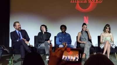 2020-01-11_-_Stranger_Things_Season_3_Q_and_A_mp40934.jpg