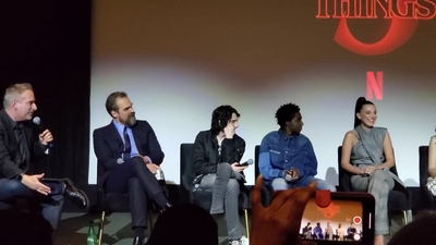 2020-01-11_-_Stranger_Things_Season_3_Q_and_A_mp40937.jpg