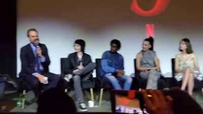 2020-01-11_-_Stranger_Things_Season_3_Q_and_A_mp40989.jpg