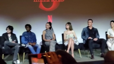 2020-01-11_-_Stranger_Things_Season_3_Q_and_A_mp41072.jpg