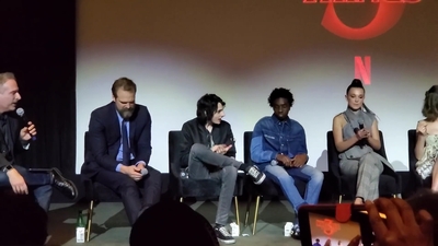 2020-01-11_-_Stranger_Things_Season_3_Q_and_A_mp41076.jpg