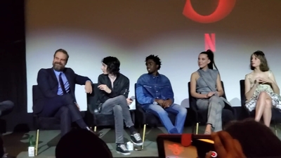 2020-01-11_-_Stranger_Things_Season_3_Q_and_A_mp41134.jpg