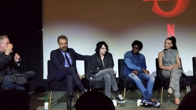 2020-01-11_-_Stranger_Things_Season_3_Q_and_A_mp41217.jpg