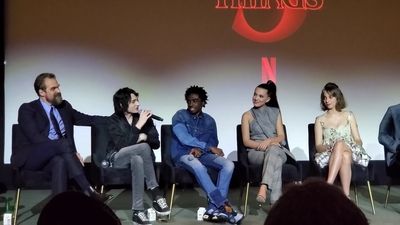 2020-01-11_-_Stranger_Things_Season_3_Q_and_A_mp41227.jpg