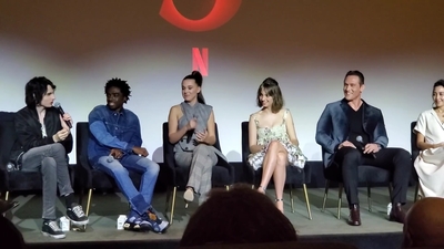 2020-01-11_-_Stranger_Things_Season_3_Q_and_A_mp41237.jpg