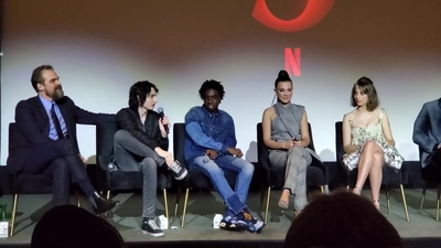 2020-01-11_-_Stranger_Things_Season_3_Q_and_A_mp41244.jpg