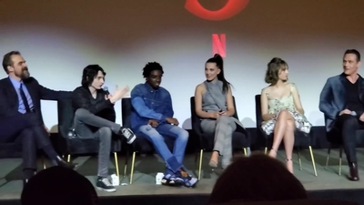 2020-01-11_-_Stranger_Things_Season_3_Q_and_A_mp41252.jpg