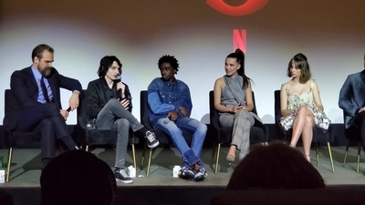 2020-01-11_-_Stranger_Things_Season_3_Q_and_A_mp41262.jpg