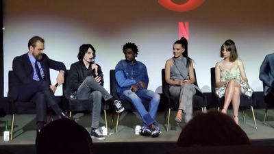 2020-01-11_-_Stranger_Things_Season_3_Q_and_A_mp41263.jpg
