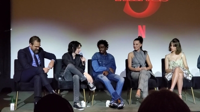 2020-01-11_-_Stranger_Things_Season_3_Q_and_A_mp41278.jpg
