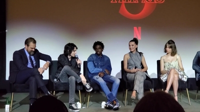 2020-01-11_-_Stranger_Things_Season_3_Q_and_A_mp41280.jpg