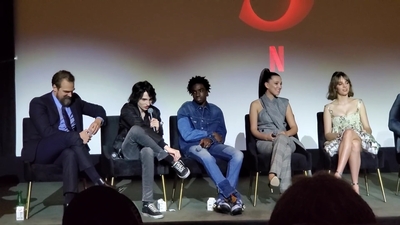 2020-01-11_-_Stranger_Things_Season_3_Q_and_A_mp41285.jpg