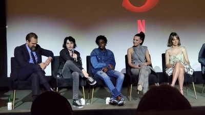 2020-01-11_-_Stranger_Things_Season_3_Q_and_A_mp41287.jpg