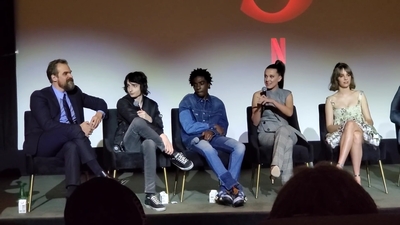 2020-01-11_-_Stranger_Things_Season_3_Q_and_A_mp41290.jpg