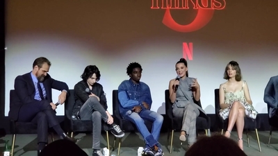 2020-01-11_-_Stranger_Things_Season_3_Q_and_A_mp41302.jpg