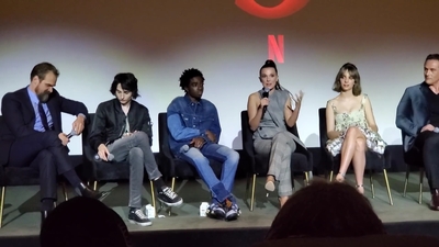 2020-01-11_-_Stranger_Things_Season_3_Q_and_A_mp41309.jpg