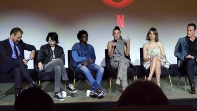 2020-01-11_-_Stranger_Things_Season_3_Q_and_A_mp41310.jpg